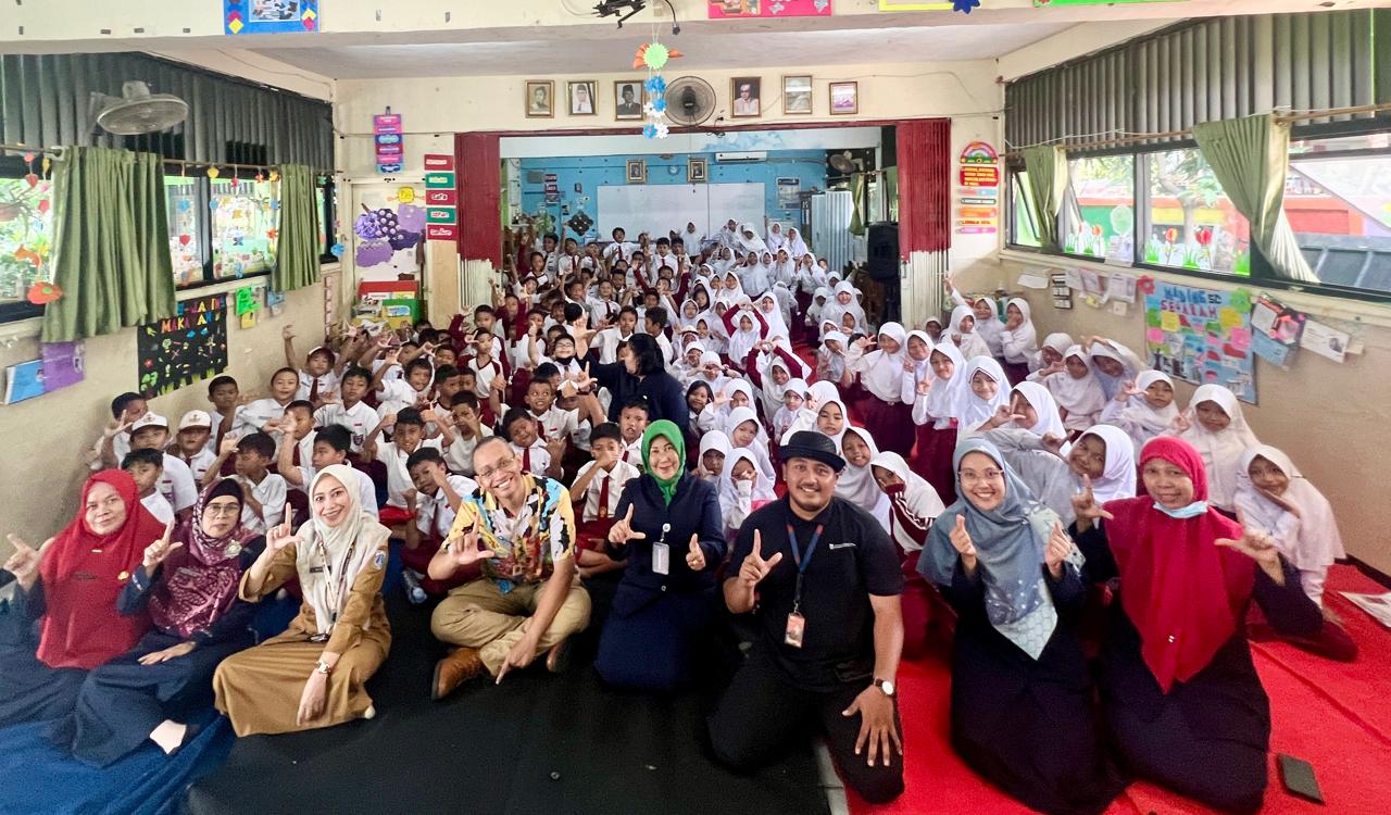 Wisata LiterAsyik Bersama SDN Pondok Kelapa 07